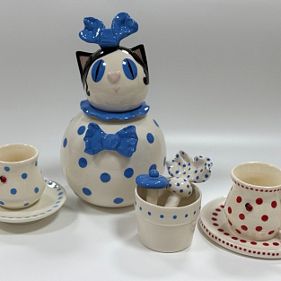 В Череповце открылась мастерская фарфора для подростков и молодых людей с ментальными особенностями